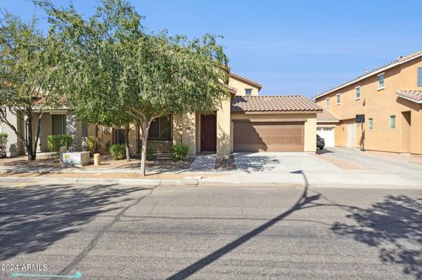 2060 S Martingale Road, Gilbert, AZ 85295