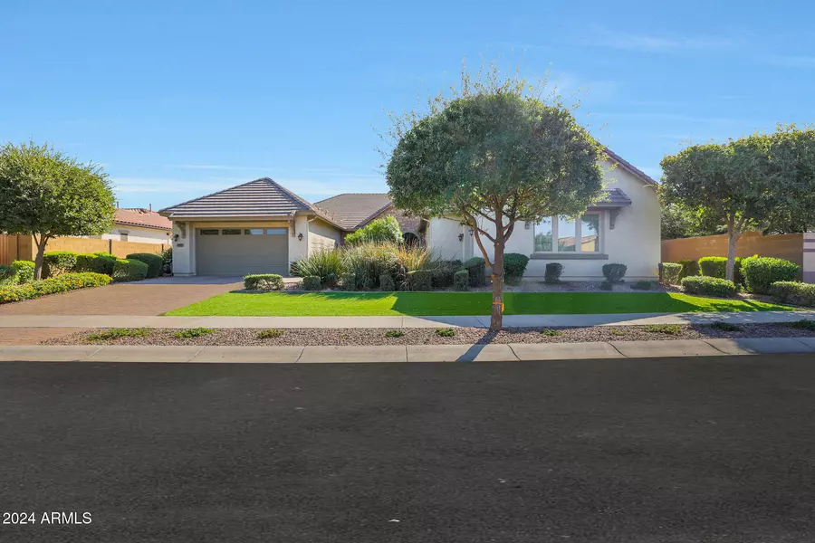 19235 E PEARTREE Lane, Queen Creek, AZ 85142