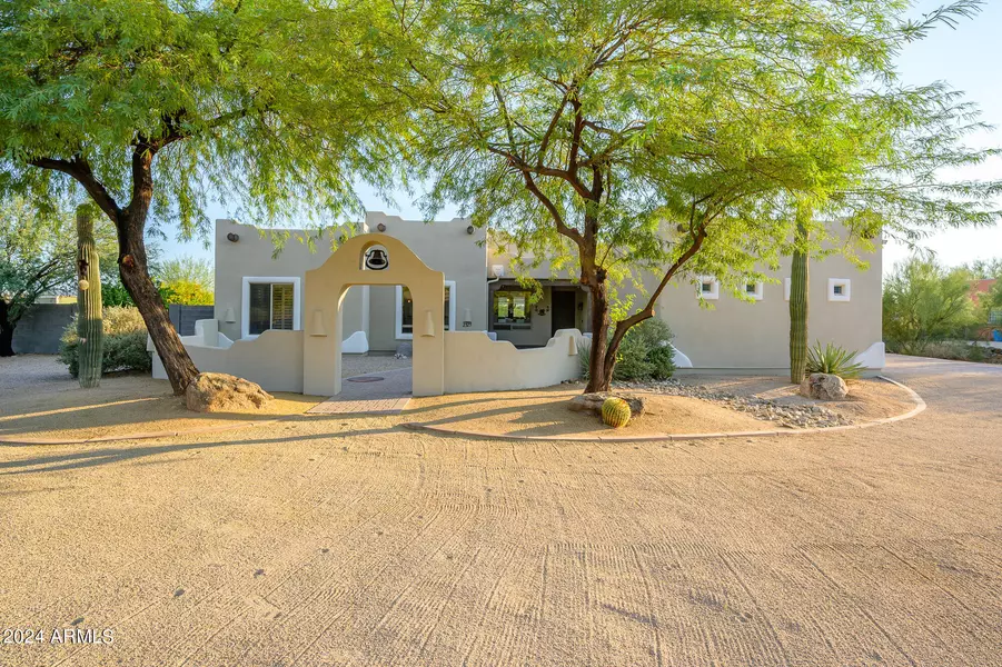 2329 E CARLISE Road, Phoenix, AZ 85086