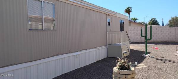 Mesa, AZ 85210,730 S Country Club Drive #81