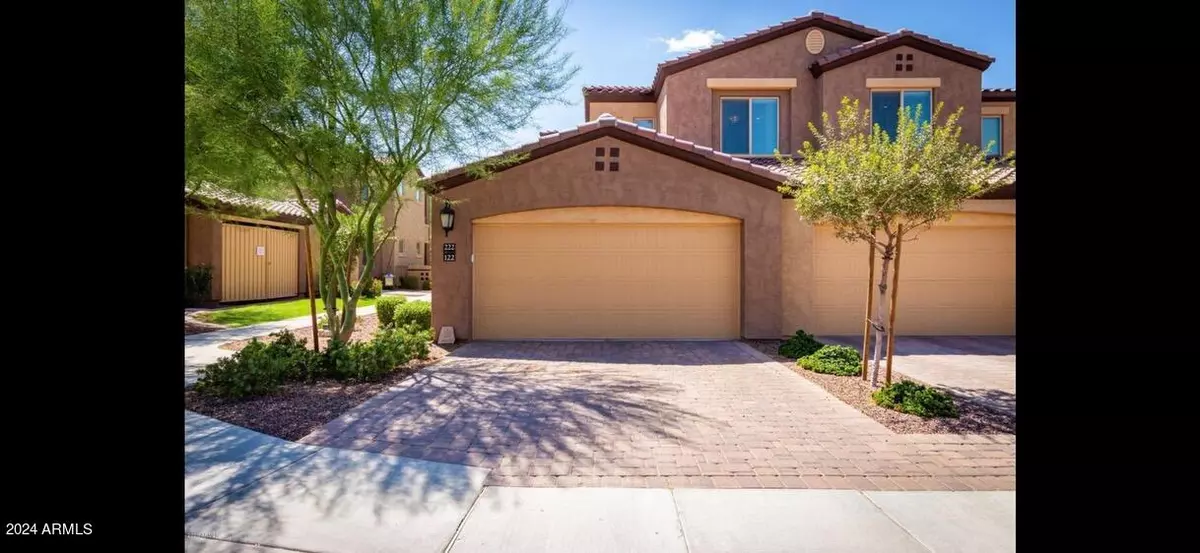 Chandler, AZ 85248,250 W QUEEN CREEK Road #222