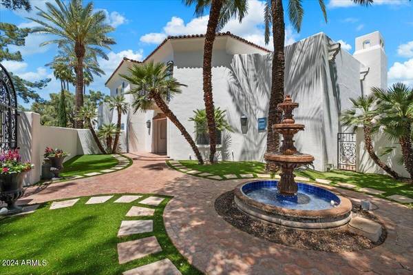 Paradise Valley, AZ 85253,5518 E SANNA Street