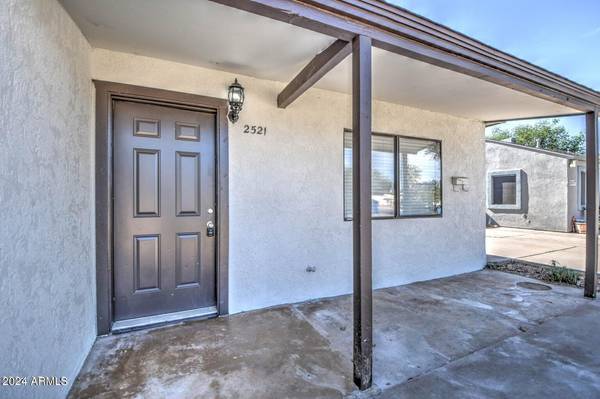 2521 W MONTEBELLO Avenue, Phoenix, AZ 85017