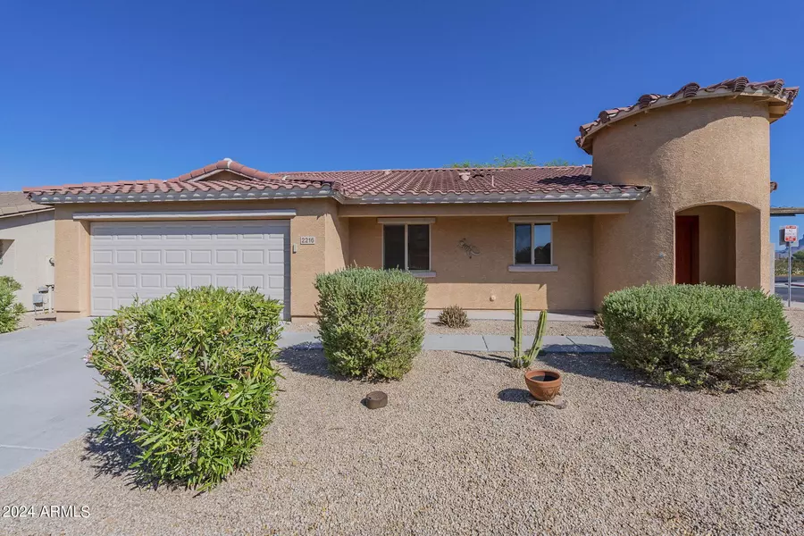 2216 E YUMA Avenue, Apache Junction, AZ 85119