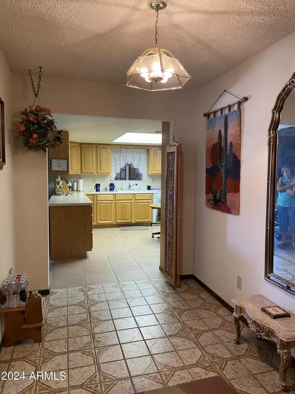 Mesa, AZ 85206,5439 E CAPRI Avenue