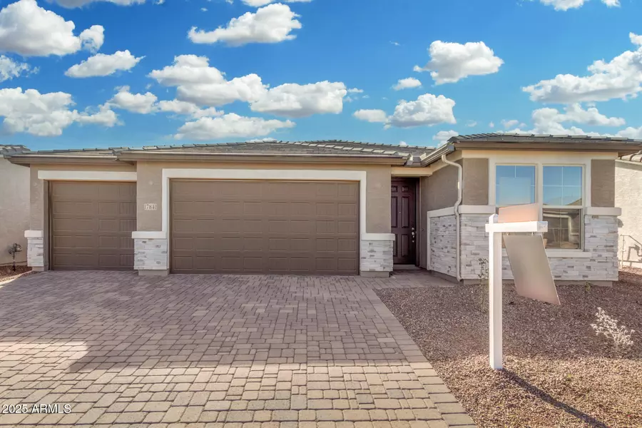 17841 W BLUE SKY Drive, Surprise, AZ 85387