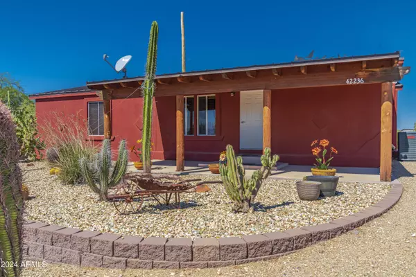 Morristown, AZ 85342,42236 N CASTLE HOT SPRINGS Road