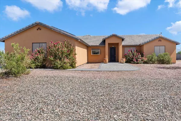 9023 S DEAN Road, Buckeye, AZ 85326