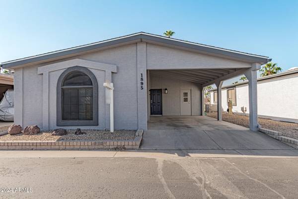 1895 E TORREY PINES Lane, Chandler, AZ 85249