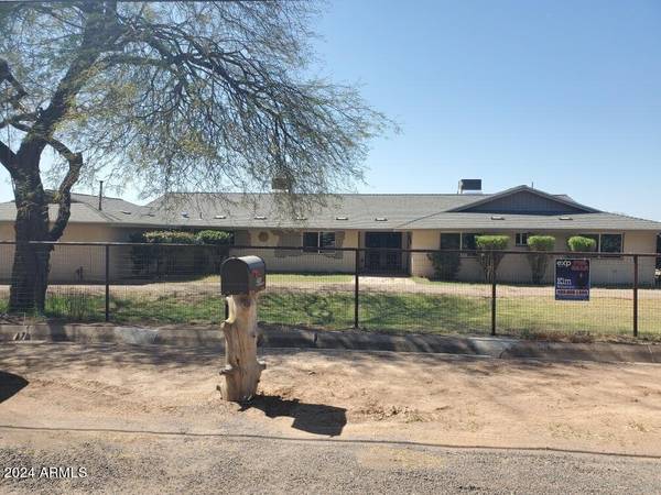 San Tan Valley, AZ 85140,43508 N JACKRABBIT Road