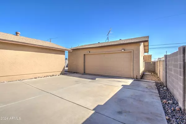 Apache Junction, AZ 85120,421 W 22ND Avenue