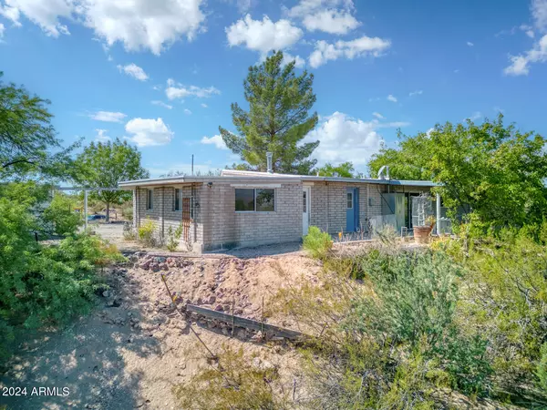 Wickenburg, AZ 85390,1140 JEDIONDIA Drive