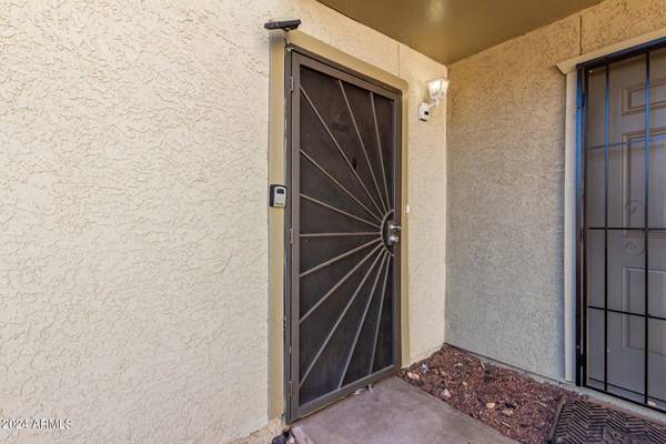 Phoenix, AZ 85032,2832 E MARCONI Avenue #103