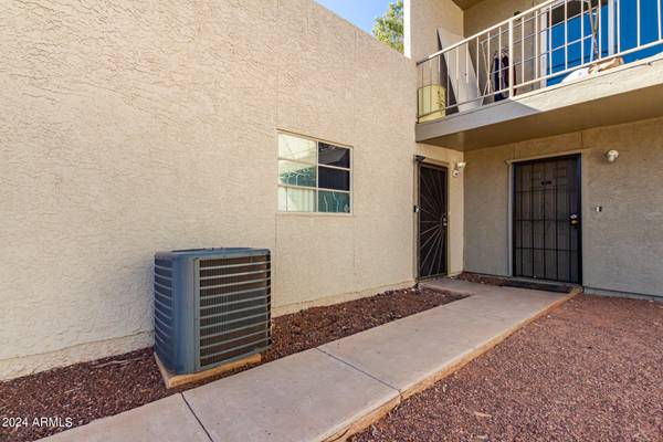 Phoenix, AZ 85032,2832 E MARCONI Avenue #103