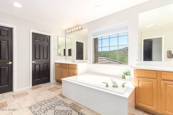 Phoenix, AZ 85083,3702 W RIORDAN RANCH Road