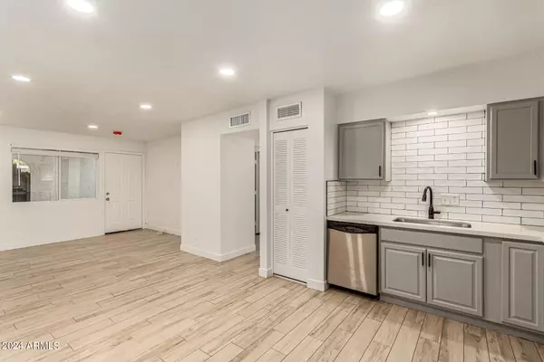 Mesa, AZ 85202,720 S DOBSON Road #29