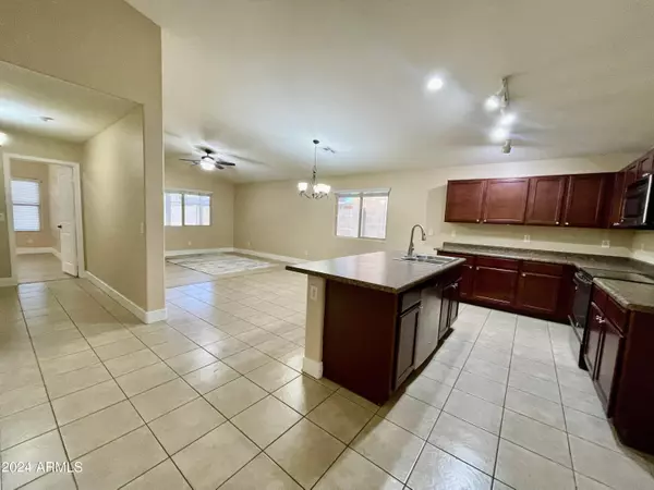 Tolleson, AZ 85353,8723 W Payson Road