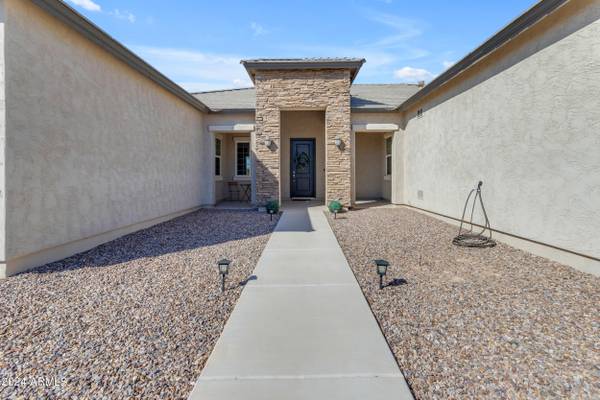 San Tan Valley, AZ 85143,488 W WELD Street