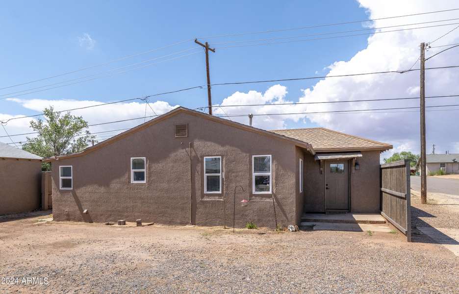 523 W ASPINWALL Street, Winslow, AZ 86047