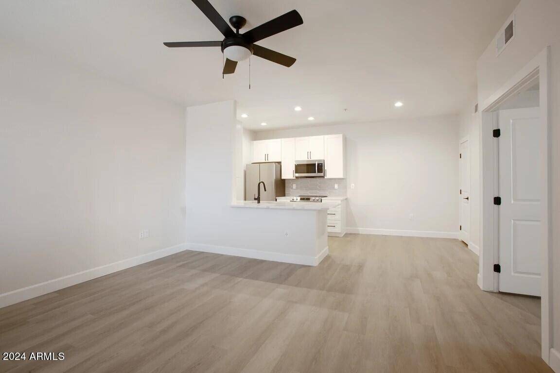 Glendale, AZ 85308,20707 N 67TH Avenue #B2