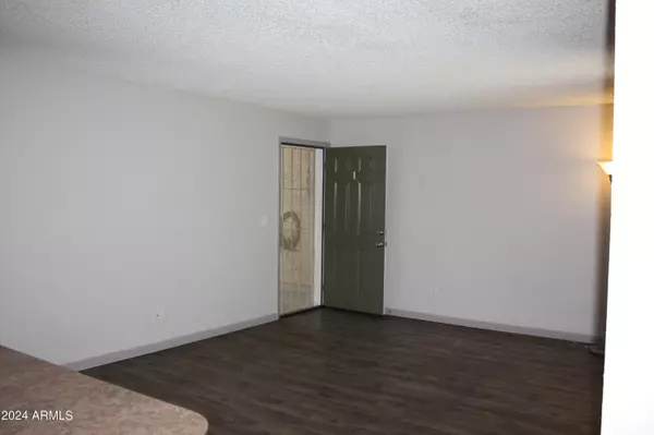 Glendale, AZ 85302,5236 W PEORIA Avenue #108