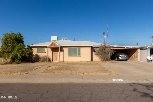 Phoenix, AZ 85051,2954 W TOWNLEY Avenue