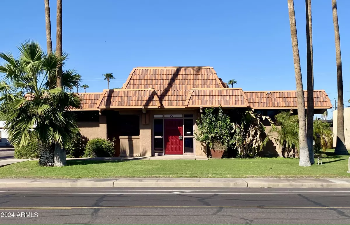 Scottsdale, AZ 85251,3004 N 68th Street