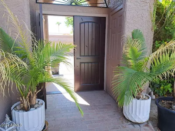 Scottsdale, AZ 85258,8750 E Via del Valle --