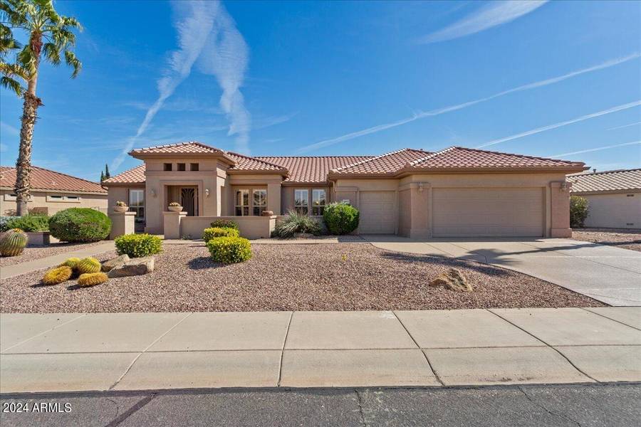 19973 N HALF MOON Drive, Surprise, AZ 85374