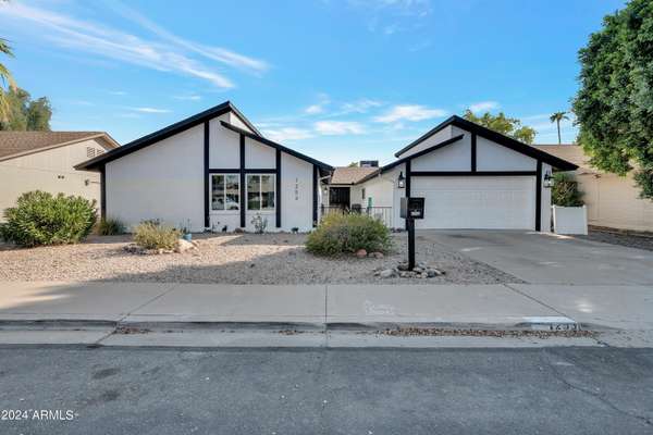 Mesa, AZ 85202,1253 W MENDOZA Avenue