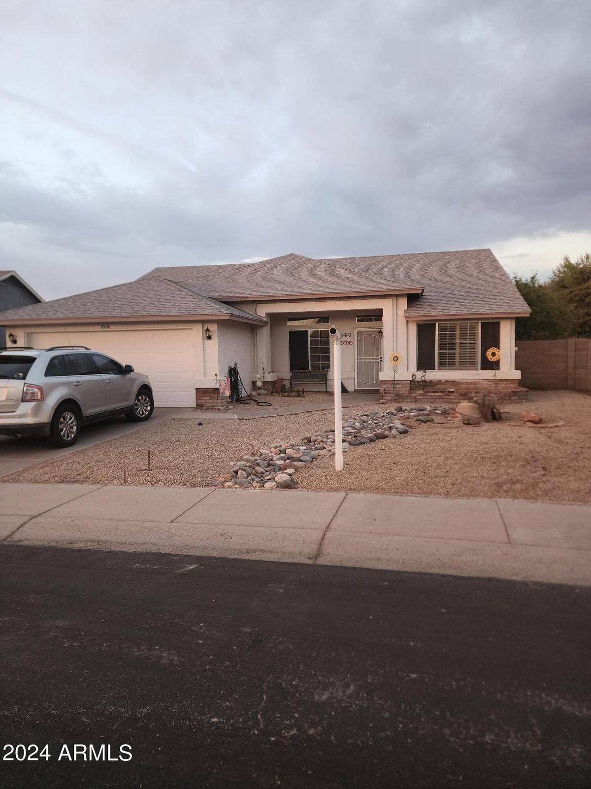 Glendale, AZ 85305,8956 W TUCKEY Lane