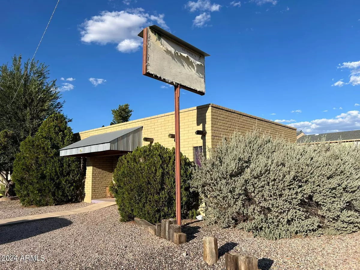 Douglas, AZ 85607,805 COCHISE Avenue