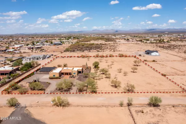 20918 W DALE Lane, Wittmann, AZ 85361