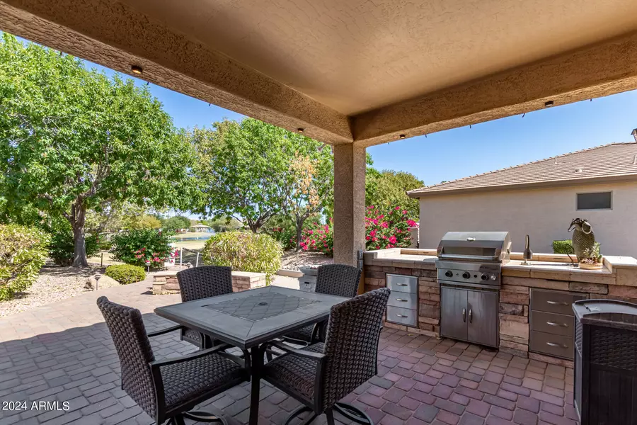 8824 E SUNRIDGE Drive, Sun Lakes, AZ 85248