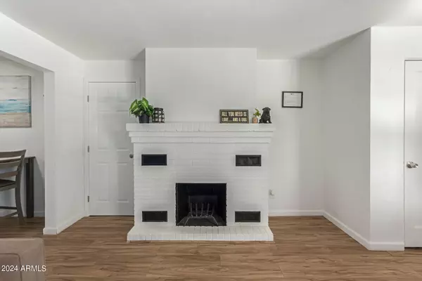 Phoenix, AZ 85016,4212 N 19TH Street