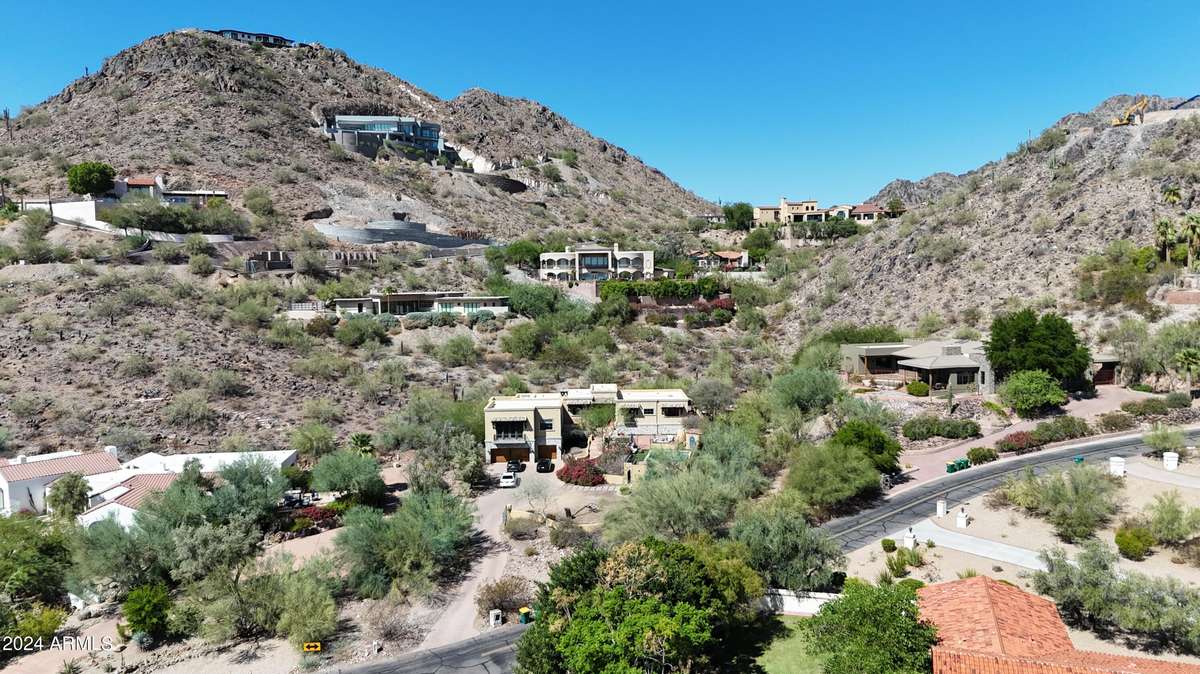 Paradise Valley, AZ 85253,7002 N HILLSIDE Drive