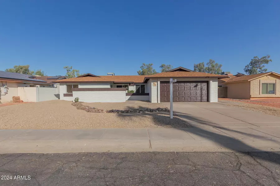 7631 S KENWOOD Lane, Tempe, AZ 85284