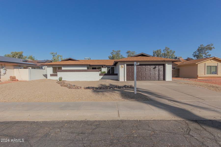 7631 S KENWOOD Lane, Tempe, AZ 85284