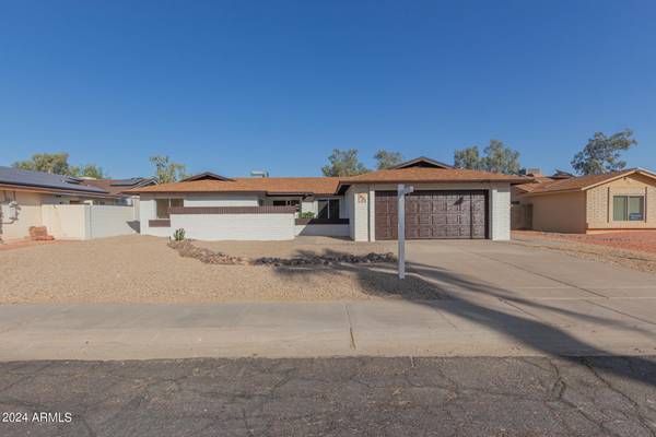 7631 S KENWOOD Lane,  Tempe,  AZ 85284