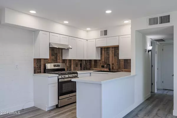 Phoenix, AZ 85009,4218 W PORTLAND Street