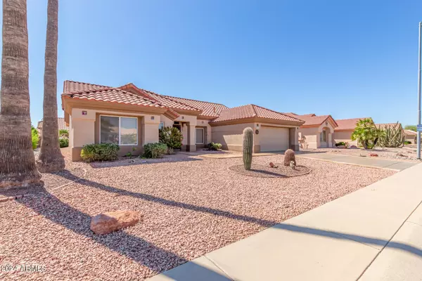 16039 W HERITAGE Drive, Sun City West, AZ 85375