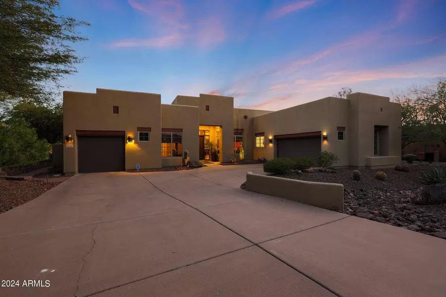 8497 E MONTELLO Road, Scottsdale, AZ 85266