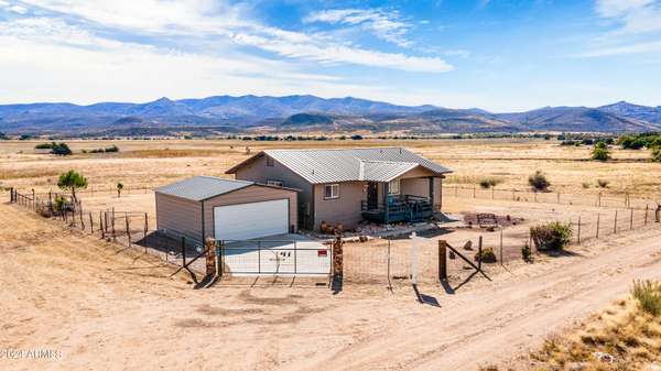 Peeples Valley, AZ 86332,16193 W Mohave Lane