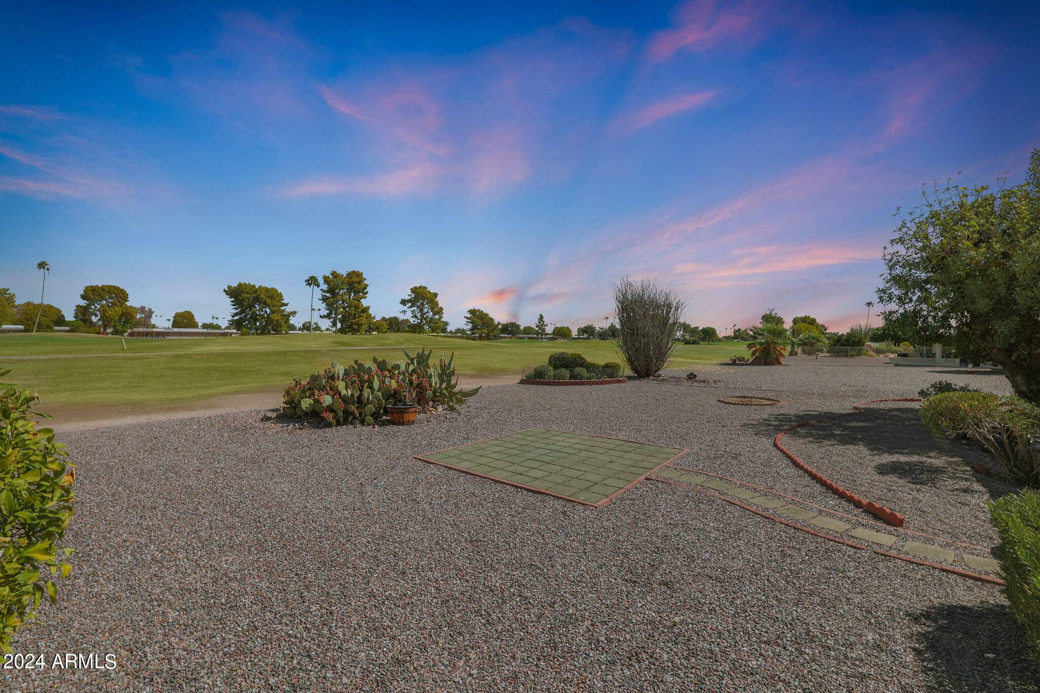 10432 W BROOKSIDE Drive, Sun City, AZ 85351