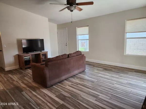 Mesa, AZ 85203,619 E JENSEN Street E #38