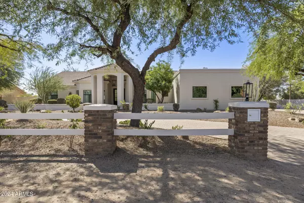 Scottsdale, AZ 85260,9767 E Larkspur Drive