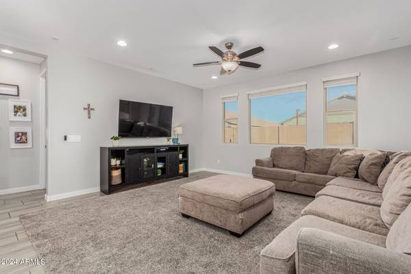 Queen Creek, AZ 85142,21479 S 211TH Place