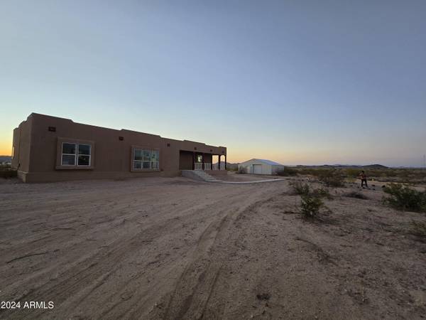 Tonopah, AZ 85354,7126 S WINTERSBURG Road