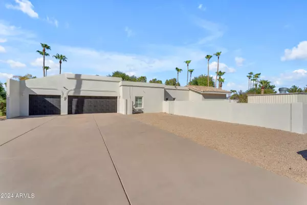 Paradise Valley, AZ 85253,9501 N 52ND Street