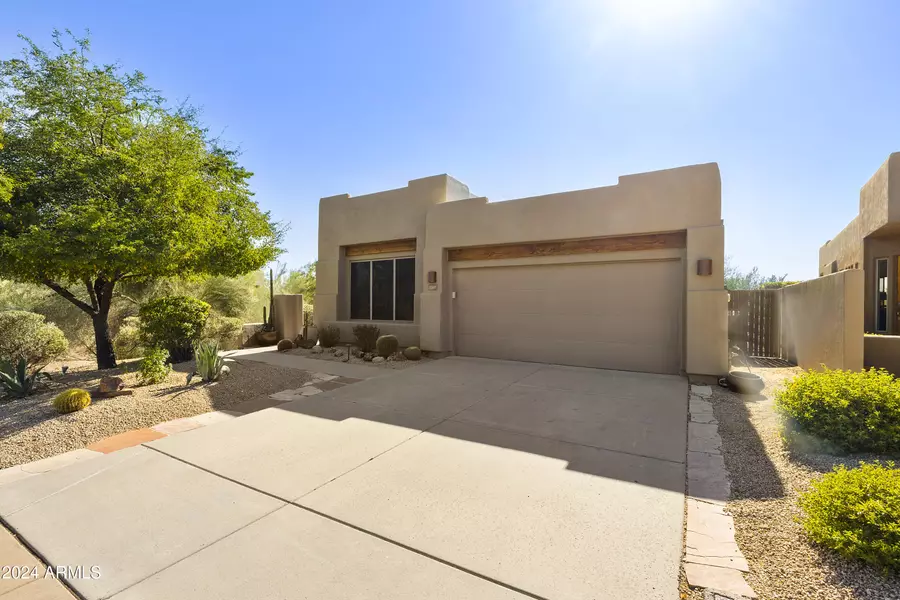 9569 E KIISA Drive, Scottsdale, AZ 85262